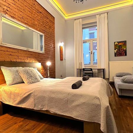 V6 Apartment By Small Home Budapest Exterior foto