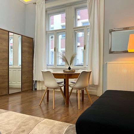 V6 Apartment By Small Home Budapest Exterior foto
